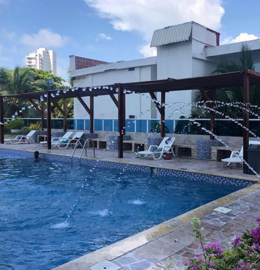 Apto 1715 Apartamento *